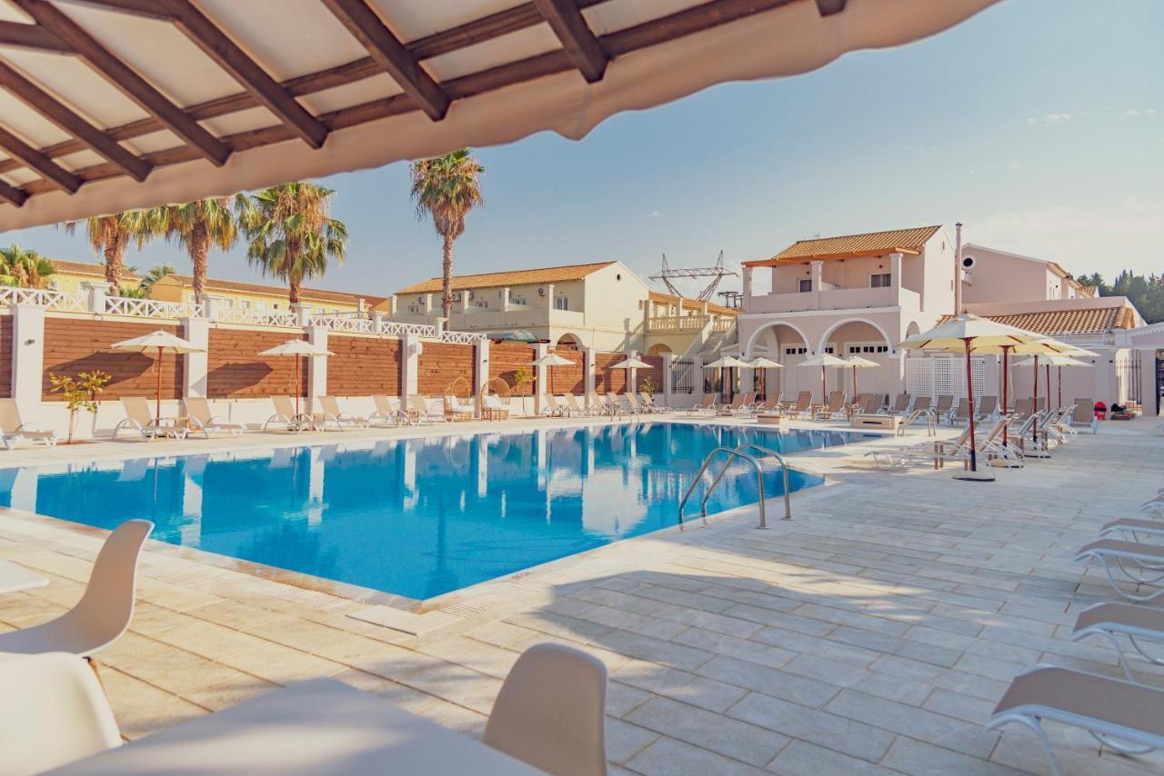 Apartahotel La Playa Grande Kávos